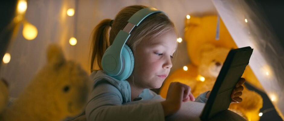 WCOFUN online streaming platform for watching anime, cartoons, and animated shows.