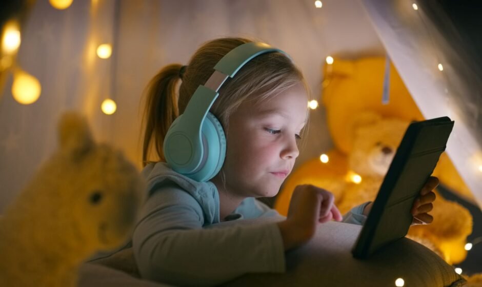 WCOFUN online streaming platform for watching anime, cartoons, and animated shows.